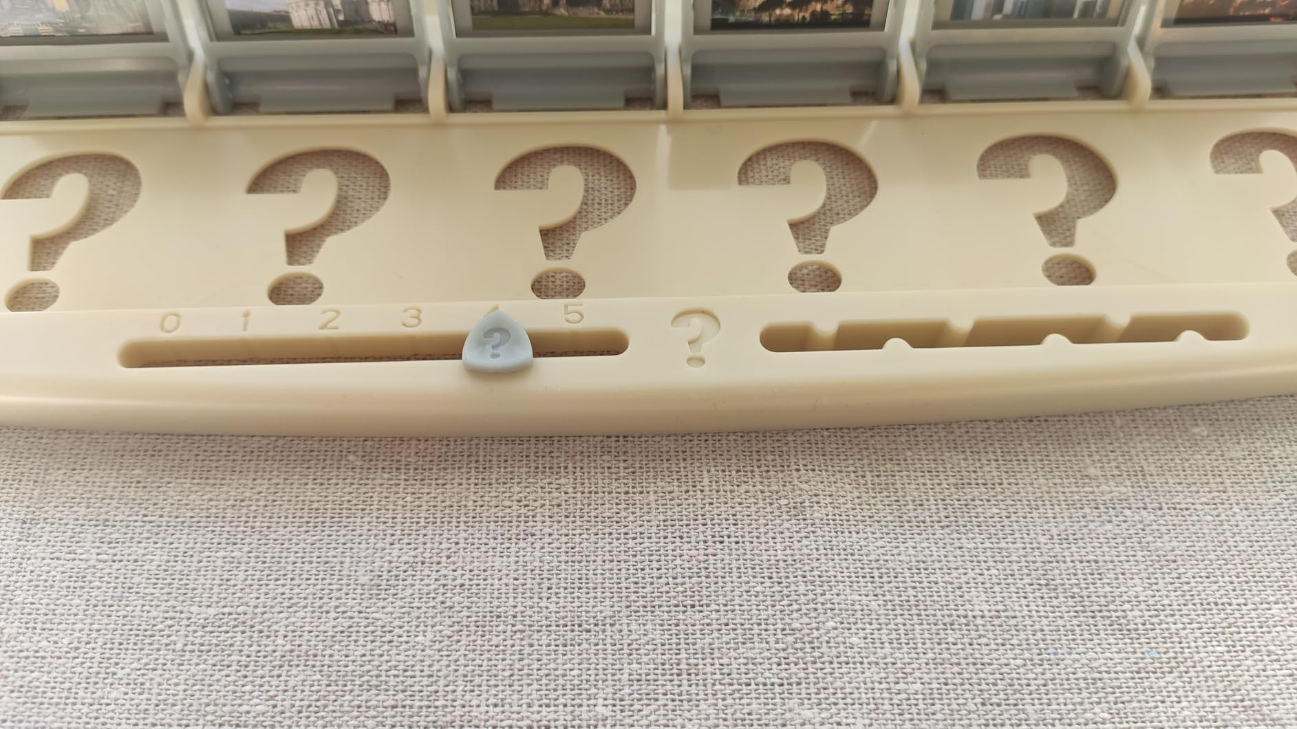 Winning Moves Wer ist es? Gebäude Edition Ratespiel 2 Spieler