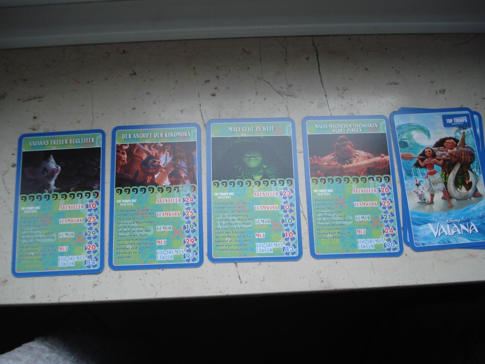 Top Trumps Vaiana Kartenspiel 30 Karten ab 6 Jahren