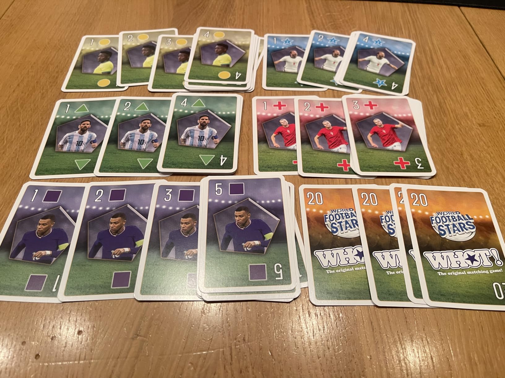 Winning Moves WHOT! Weltfußballstars Kartenspiel Kinder ab 5