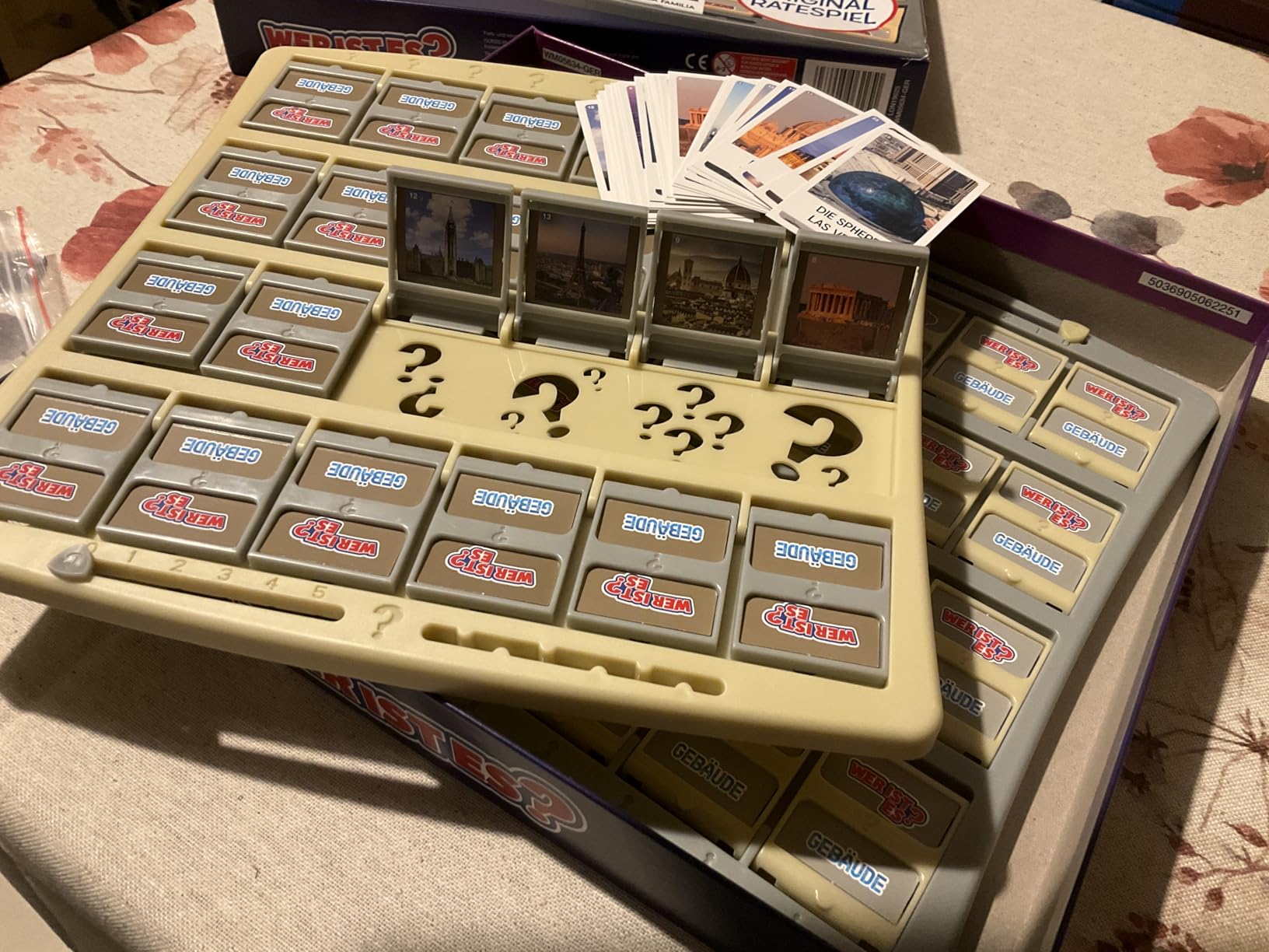 Winning Moves Wer ist es? Gebäude Edition Ratespiel 2 Spieler