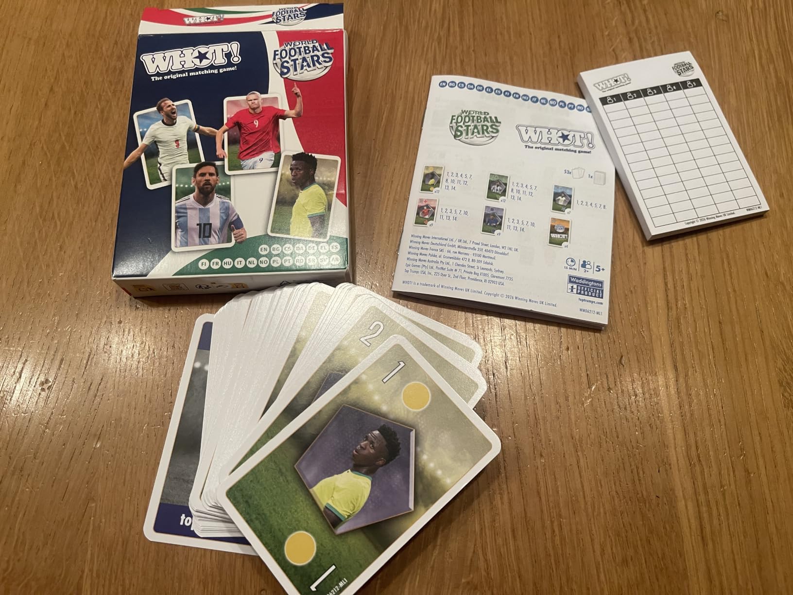 Winning Moves WHOT! Weltfußballstars Kartenspiel Kinder ab 5