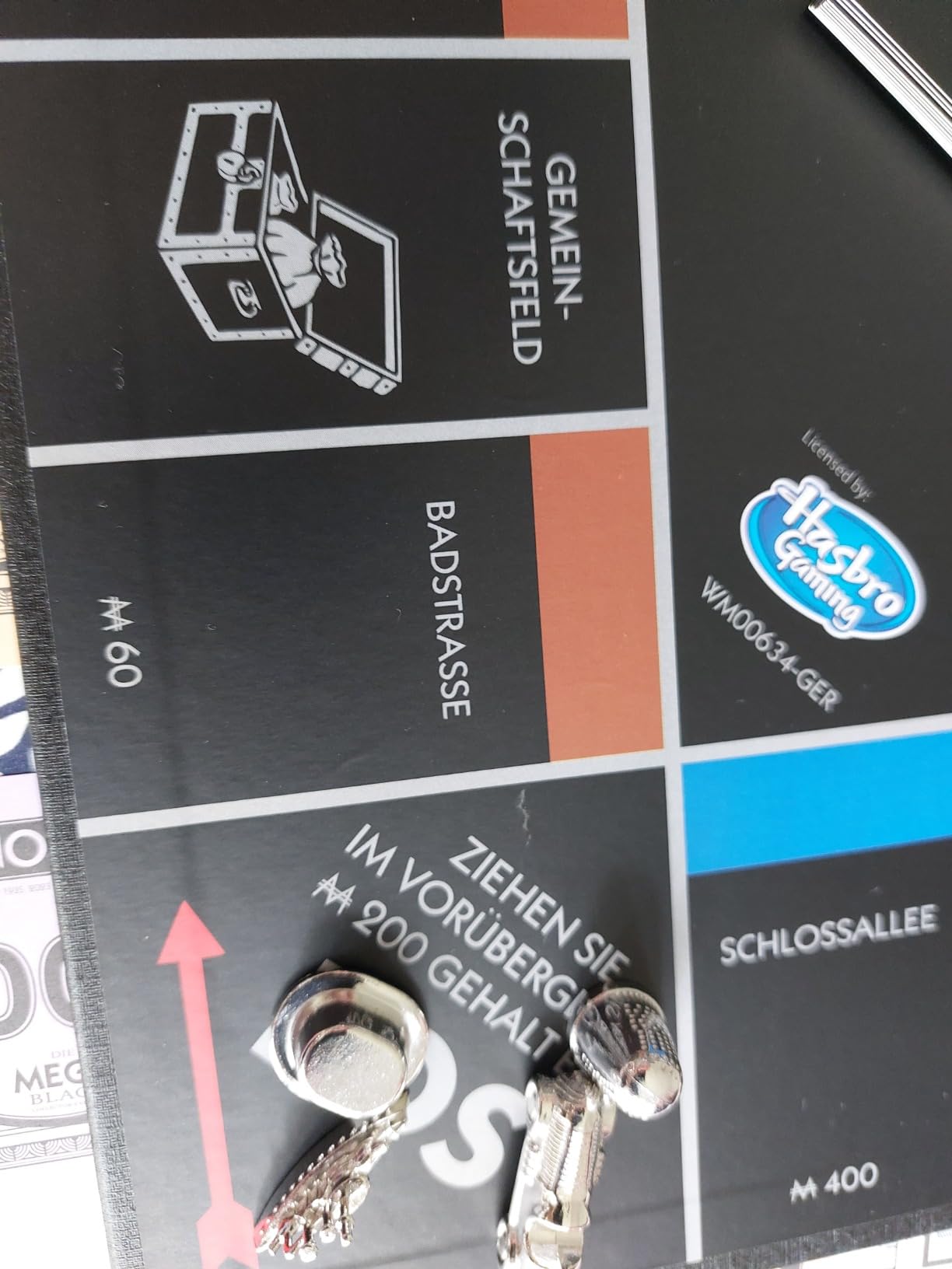 Winning Moves Monopoly Black Mega Edition Brettspiel XXL ab 8 Jahren