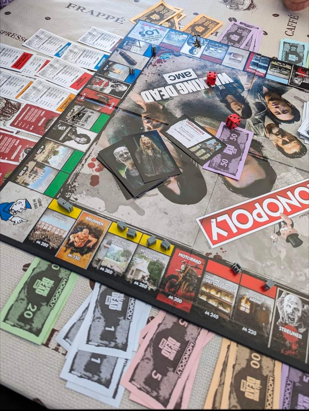 Winning Moves Monopoly Rick and Morty Brettspiel 2-6 Spieler