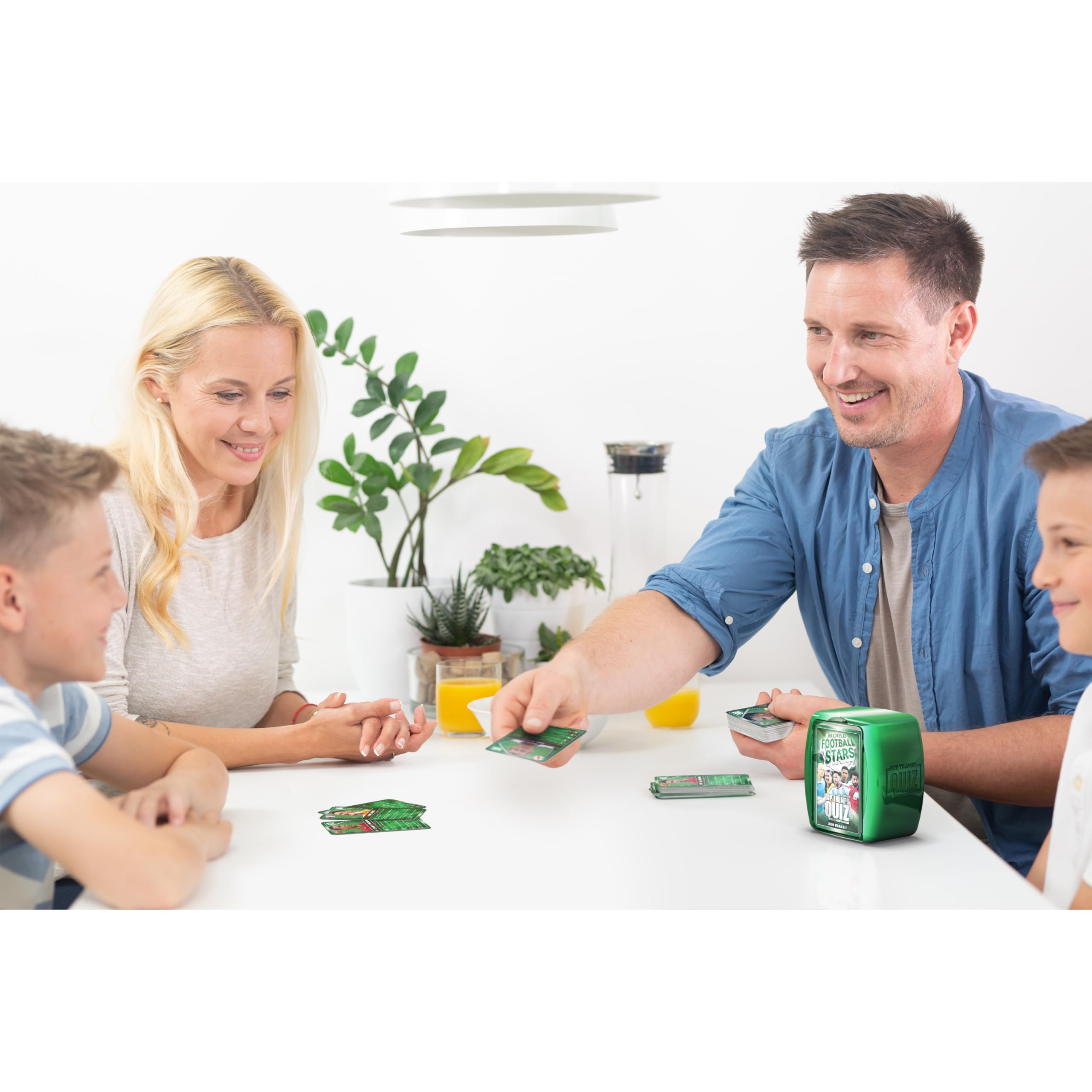 Top Trumps Quiz Weltfussballstars Kartenspiel 100 Karten ab 8 J.