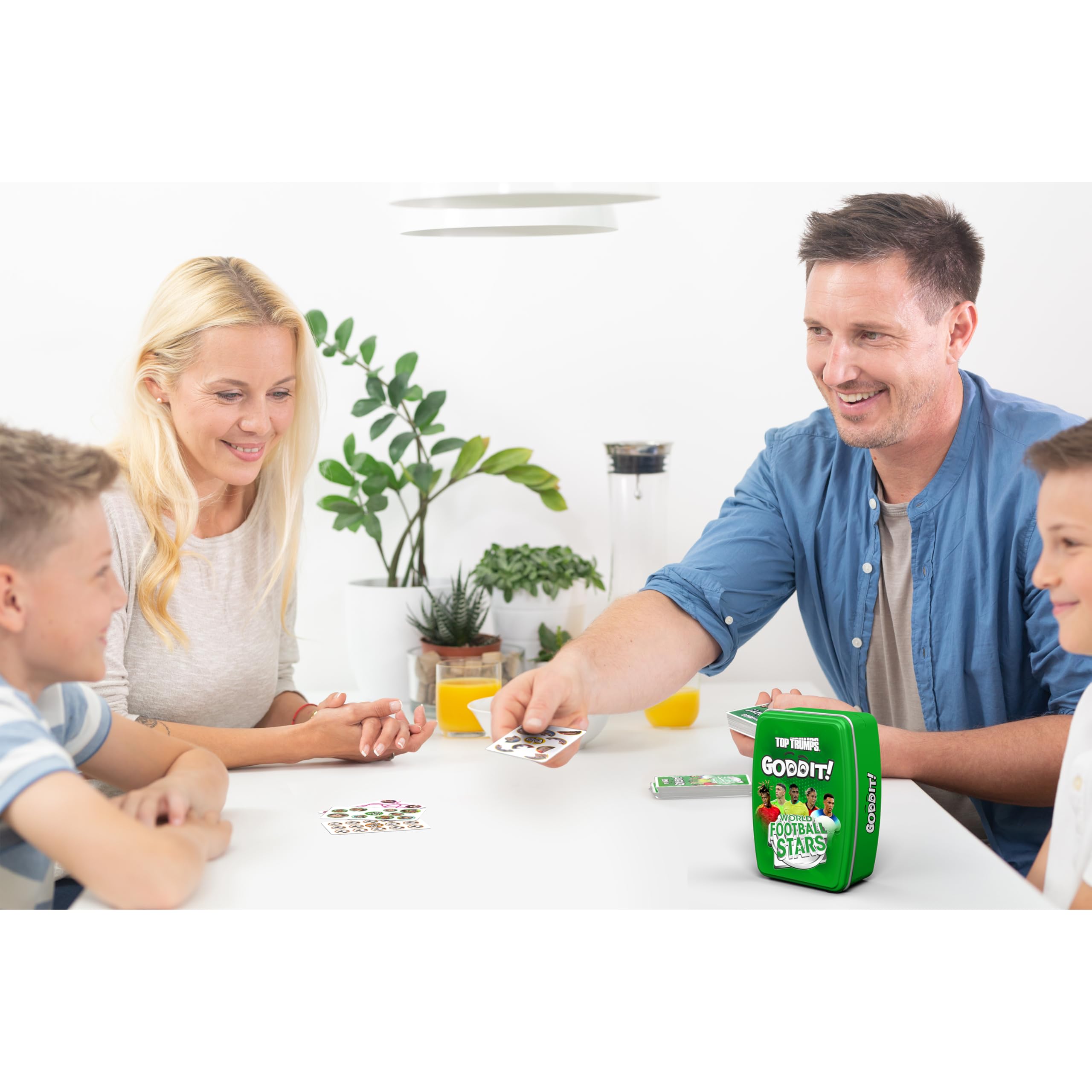 Winning Moves TOP TRUMPS GODDIT Weltfussball Stars Partyspiel ab 7